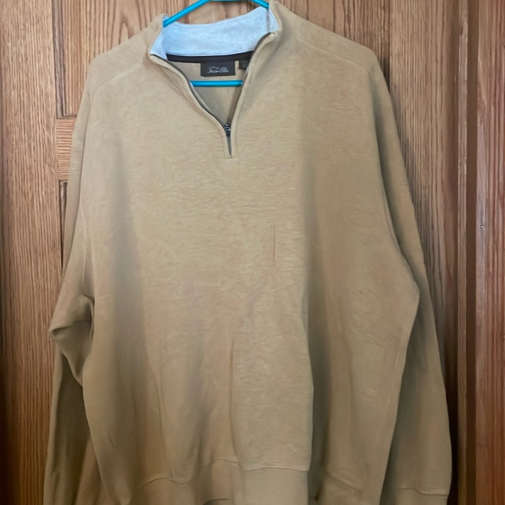 Mans 3/4 Zip pull over